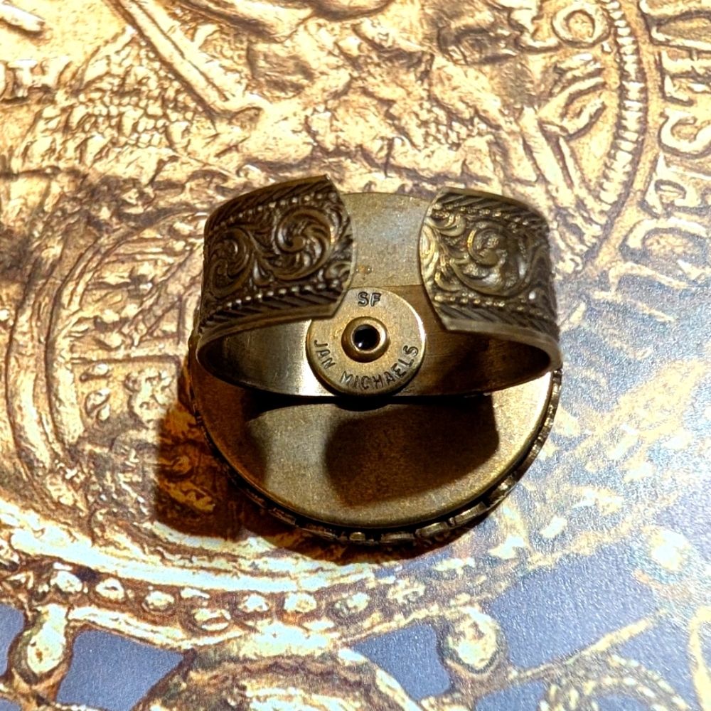 Retired Jan Michaels White Jade Donut Filigree Ring - Picture 4 of 6